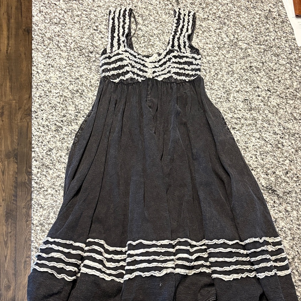 Oli & Hali Black and White Maxi Dress